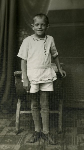 KKE 4174-17.jpg - Ósme urodziny Eugeniusz Zabagońskiego, 1935 r., fot. Sawsinowicz.
